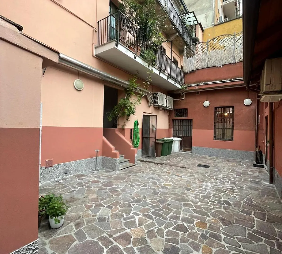 Lilly House Apartment Milan 0*,  Italy